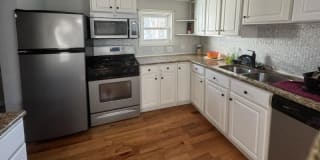 lifedoorrentals's room