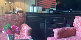 Jeffrey Pommer's room