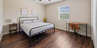 Gal's room