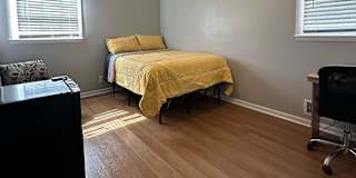 Savelle's room