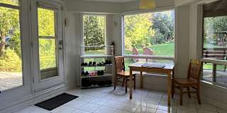 Dan Li's room