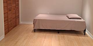 Tariq's room