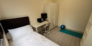 Harry Lee's room