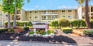 Allegro Apartments's room