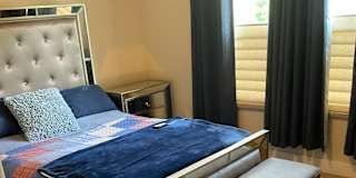 Professional.. Looking for roommate..'s room