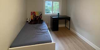 Daphne's room