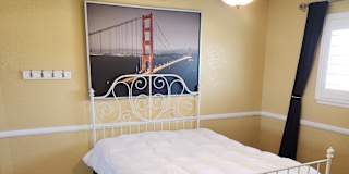 Luis's room