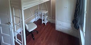 Lee's room