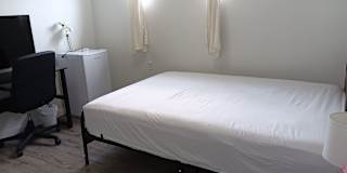 Christy Le's room