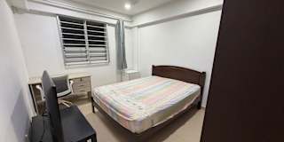 Pris's room
