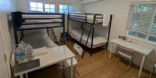 Julia Va's room