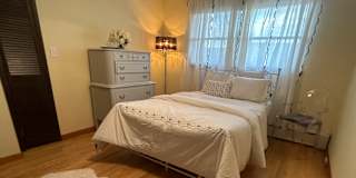 Lee's room