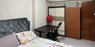 BY's room