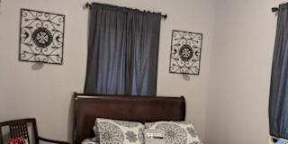 Private room for rent's room