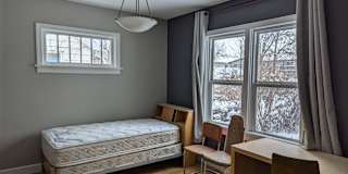 Ken's room