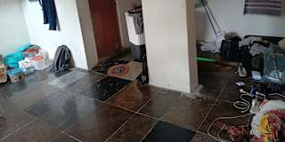 Karthik S's room