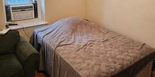 ALAN L HOMSY's room