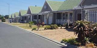 KHANYI's room
