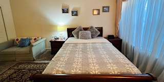 Anshu S's room