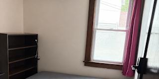 Huyen's room