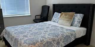 Neli's room