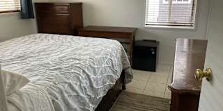 Jen's room