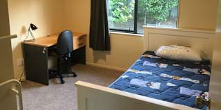 Kaz's room