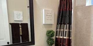 Lynn's room