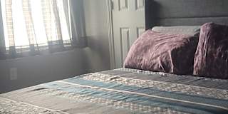 Efrain's room