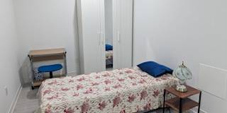 Furnished Room - steps to subway's room