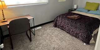 Yun's room