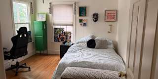 Menzelle Dedeaux's room