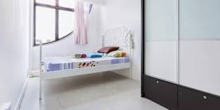 Roomy's room