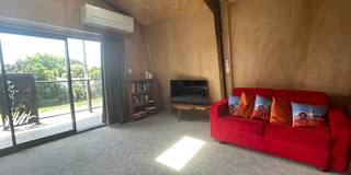 Carrie and Wayne Roberts's room