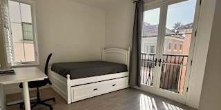 Cloverirvine's room