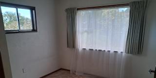 Anton Bowker's room