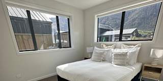 Linda A.'s room