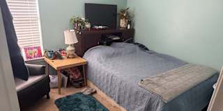 chris's room