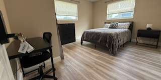 Dee's room