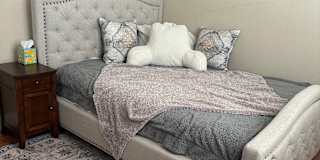 Aisha's room