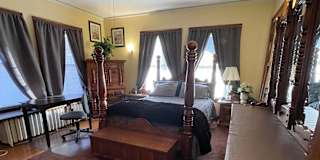 Kelly's room