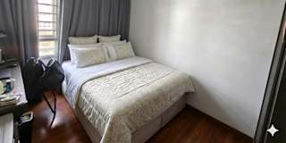 Velmurugan D's room