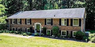 Alcove Rooms's room