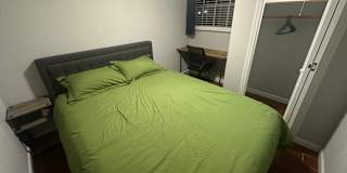 Lambert Guo's room