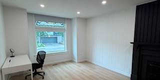 Viviane's room