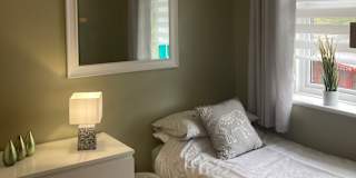 Maz Williams's room