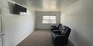 PRIVATE BEDROOM - Danbury - Connecticut - Office - Music - Craft Studio's room