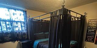 Linja Usher's room