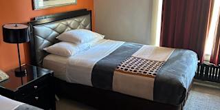 Julia Va's room