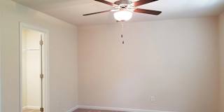 Alcove Rooms's room